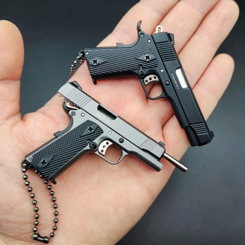 Model Kit Revolver - Mini Metal Gun Model Scale 1:3